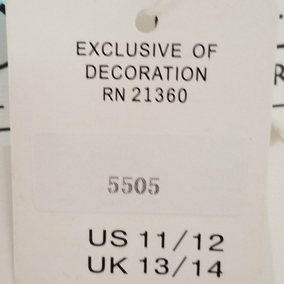 Wedding Dress - Picture 8 of 8